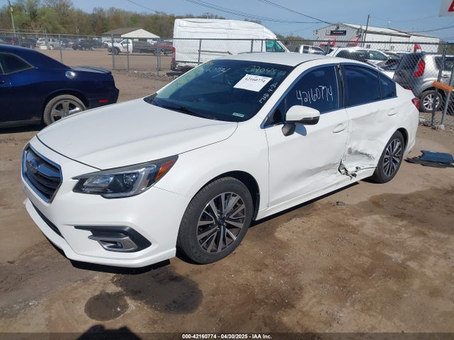 4S3BNAF66J3020457 Subaru Legacy 2.5i Premium