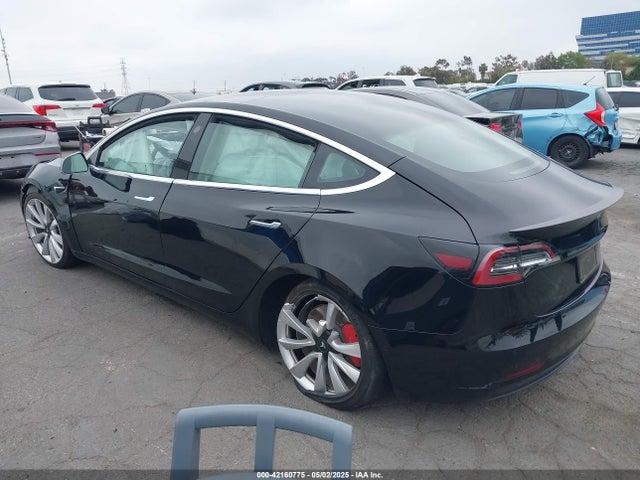 2019 TESLA MODEL 3 5YJ3E1EB5KF434613 Photo 2