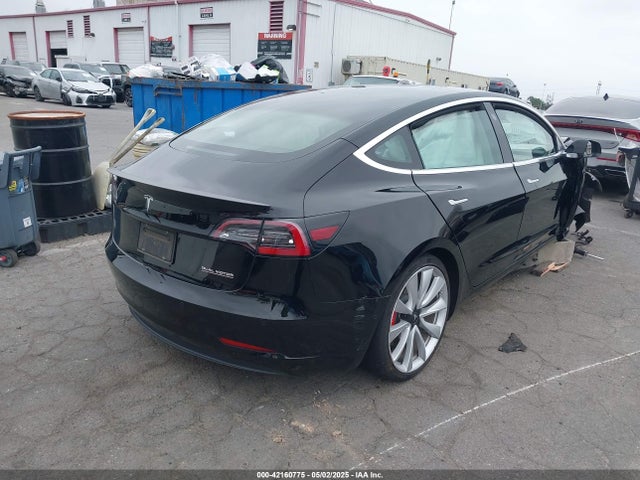2019 TESLA MODEL 3 5YJ3E1EB5KF434613 Photo 3
