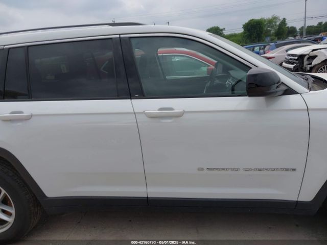 1C4RJKAG2P8886135 Jeep Grand Cherokee L Laredo 4x4