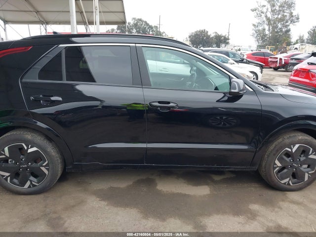 KNDCR3L1XP5038308 KIA 2023