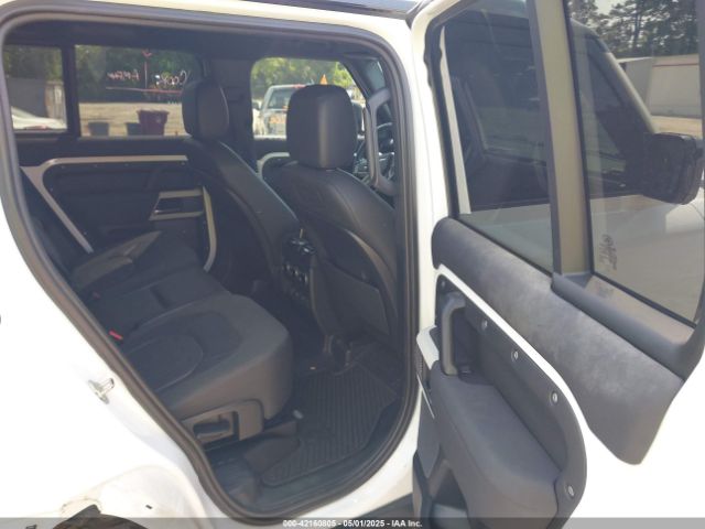 SALEPERUXM2045244 Land Rover Defender 110 Se