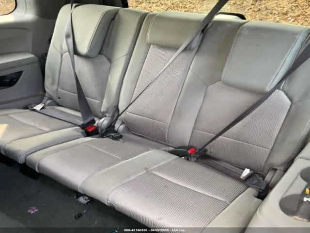 5FNYF4H39FB028011 Honda PILOT SE