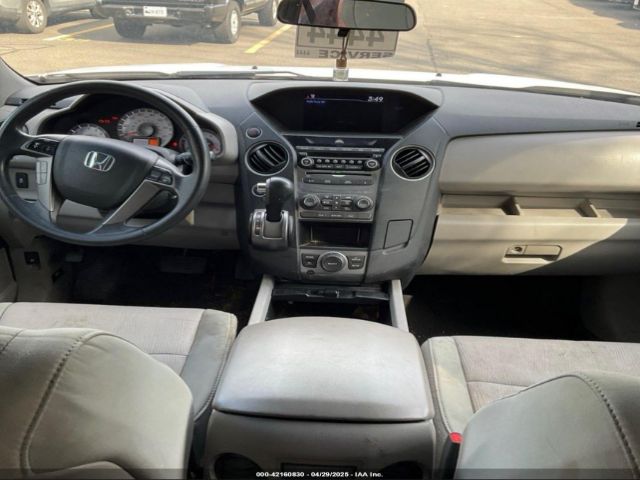 5FNYF4H39FB028011 Honda PILOT SE