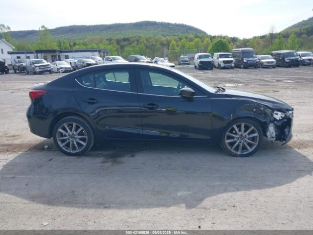 3MZBN1V74HM133565 Mazda Mazda3 Touring