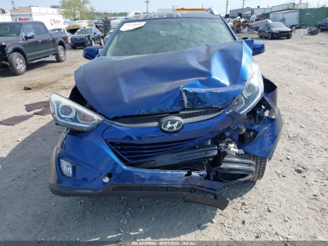 KM8JU3AGXEU802833 Hyundai TUCSON SE