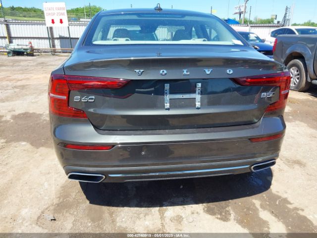 7JRL12TL3NG162992 Volvo S60 B5 Inscription