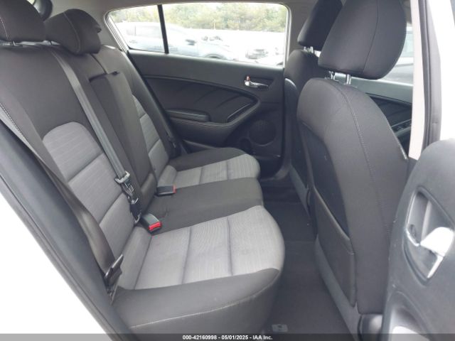 KNAFK5A82G5620977 KIA FORTE LX