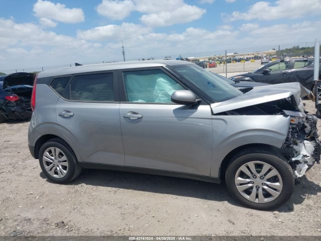 KNDJ23AU3N7801330 KIA SOUL LX