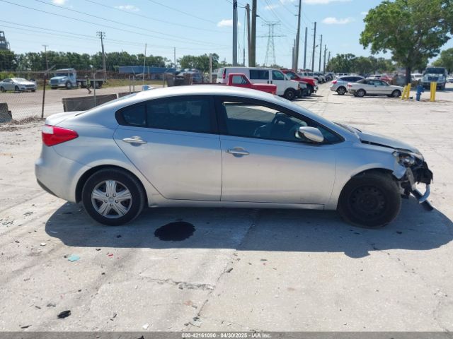 KNAFK4A6XE5160537 KIA FORTE LX