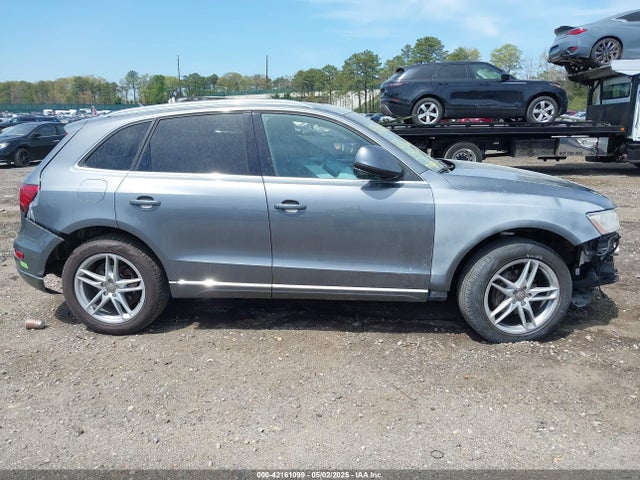 WA1LFAFP2EA060718 Audi Q5 2.0t Premium
