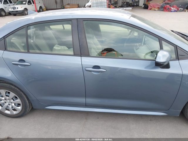 JTDEPMAE8MJ181321 Toyota COROLLA LE