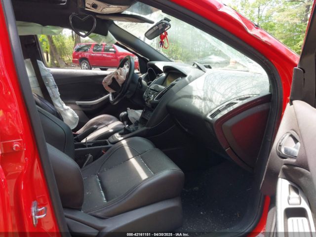 1FADP3L99FL274612 Ford FOCUS ST