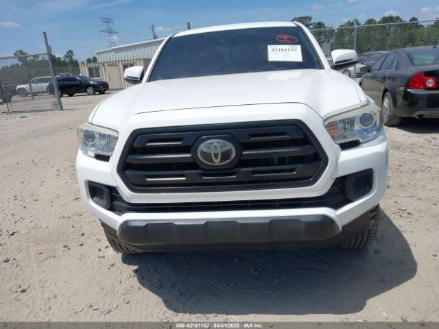 5TFAX5GN8JX124041 Toyota Tacoma Sr