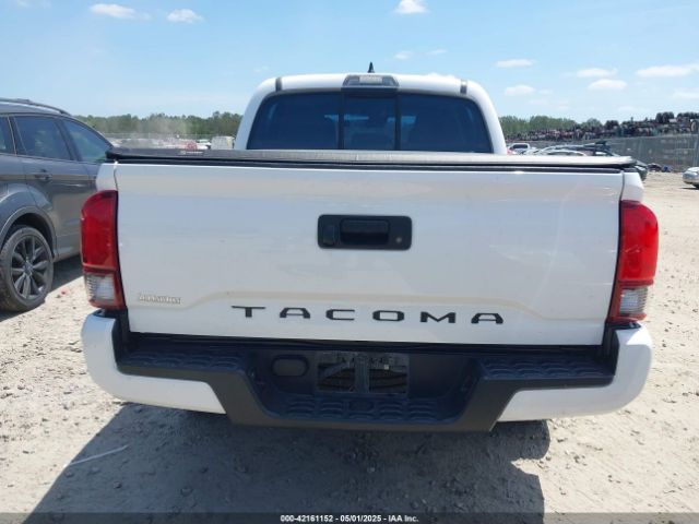 5TFAX5GN8JX124041 Toyota Tacoma Sr