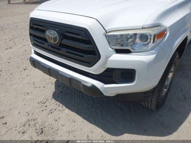 5TFAX5GN8JX124041 Toyota Tacoma Sr
