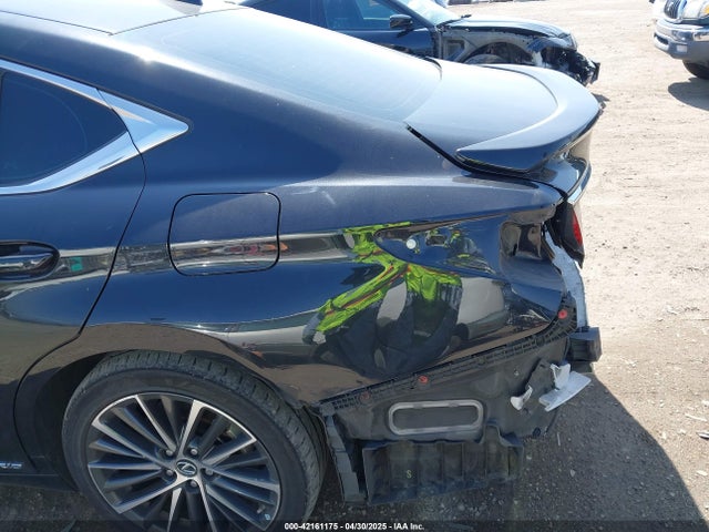 Lexus ES 300H 2022 58ADA1C13NU013399 Image 20