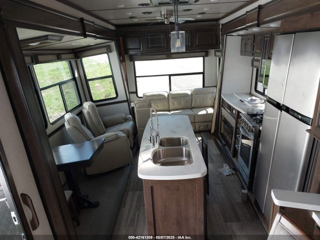 4YDFYKU23NZ980446 Dutchmen Yukon