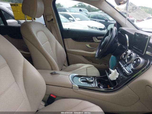 2019 MERCEDES-BENZ GLC 300 WDC0G4JB1KV149715 Photo 4