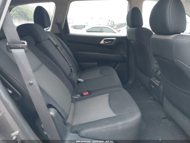 5N1DR2MM1KC625259 Nissan Pathfinder Sv