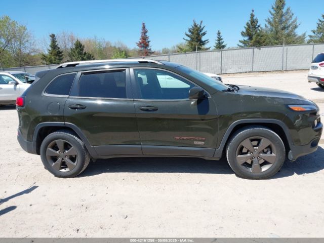 1C4PJMCB9HW512395 Jeep Cherokee 75th Anniversary Edition 4x4
