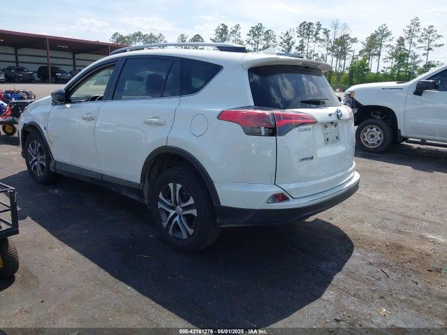 JTMZFREV2JJ727764 Toyota RAV4 LE