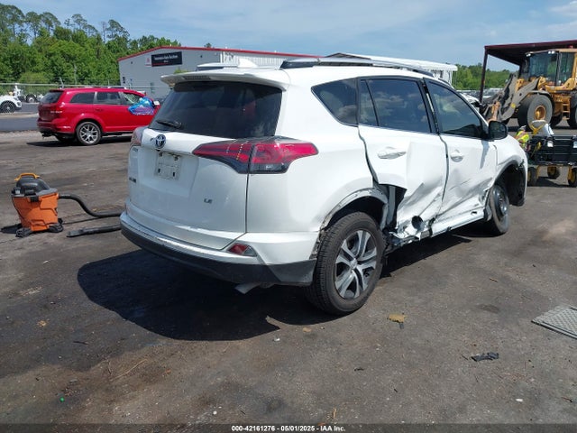 JTMZFREV2JJ727764 Toyota RAV4 LE