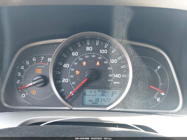2T3ZFREV8FW229707 Toyota RAV4 LE