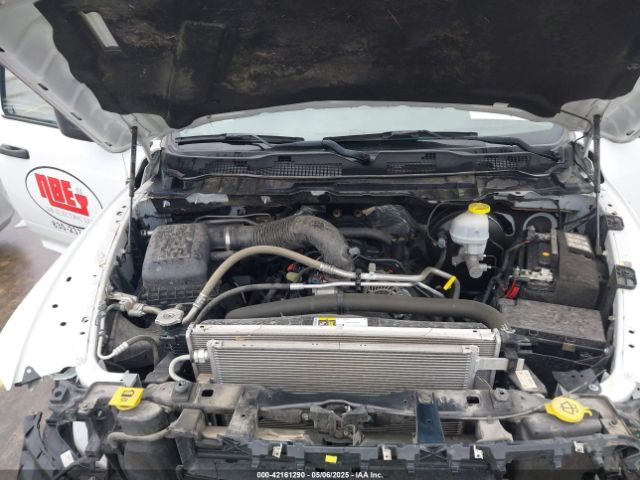 3C6JR6AT9NG210824 RAM 1500 Classic Tradesman  4x2 6'4 Box