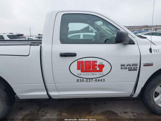 3C6JR6AT9NG210824 RAM 1500 Classic Tradesman  4x2 6'4 Box