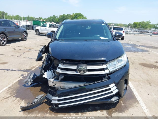 5TDJZRFH0HS370238 Toyota Highlander Xle