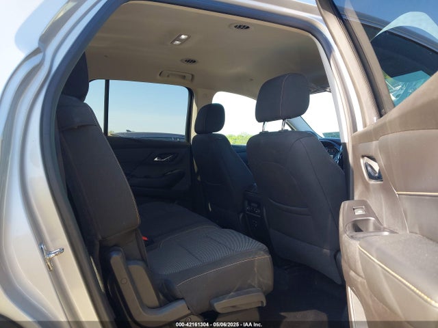 Chevrolet Traverse Ls 2018 1GNERFKW7JJ145166 Image 8