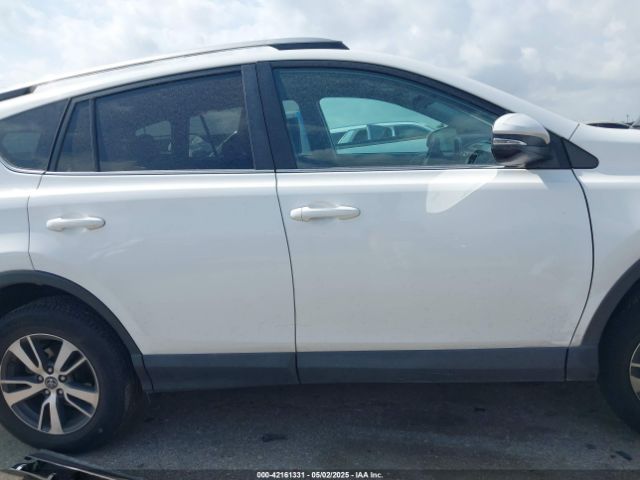 2T3WFREV6JW410848 Toyota Rav4 Xle