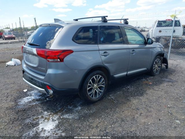 2017 MITSUBISHI OUTLANDER JA4AZ2A30HZ028087 Photo 3