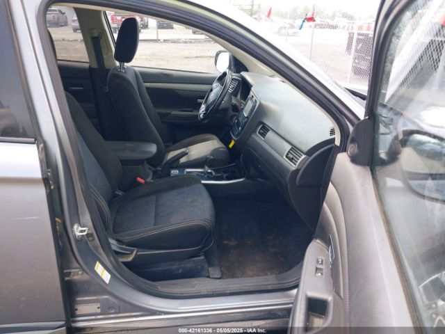 2017 MITSUBISHI OUTLANDER JA4AZ2A30HZ028087 Photo 4