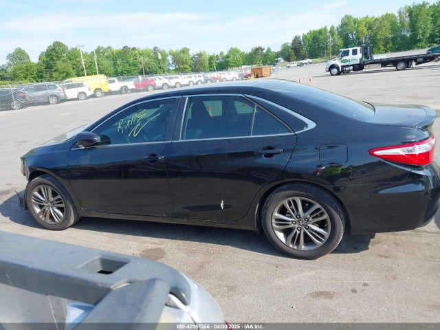 4T1BF1FK1HU270960 Toyota CAMRY SE