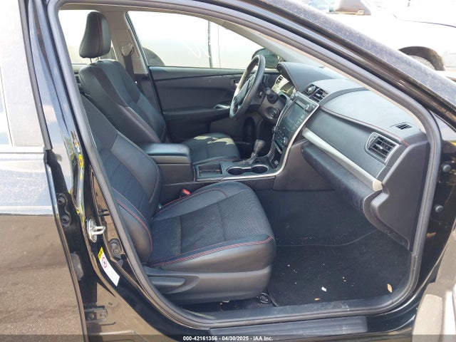 4T1BF1FK1HU270960 Toyota CAMRY SE