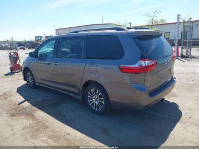 2018 TOYOTA SIENNA 5TDYZ3DC4JS963223 Photo 2