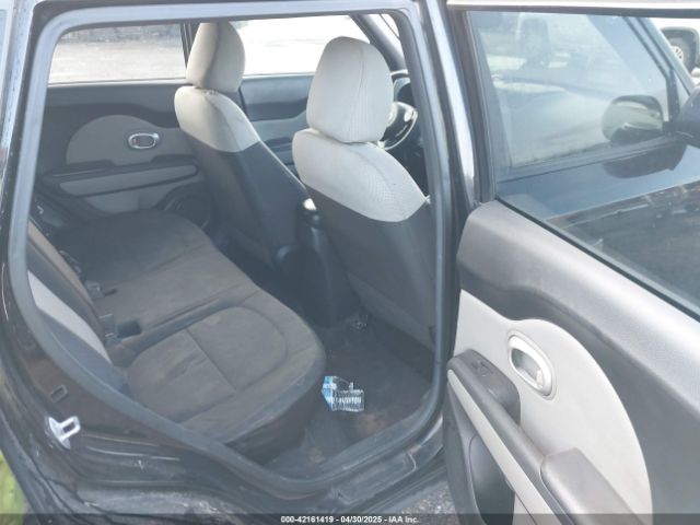 KNDJN2A29F7205589 KIA Soul