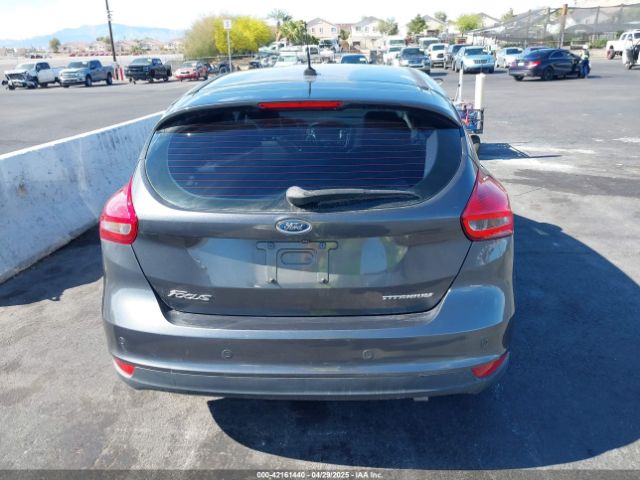 1FADP3N25HL299817 Ford Focus Titanium