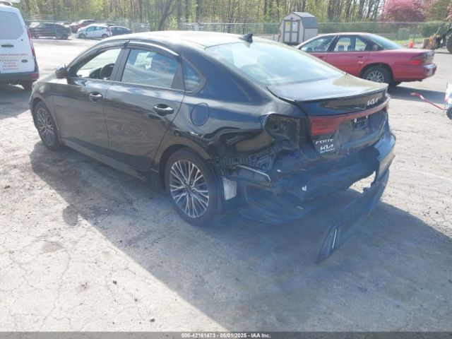 3KPF54AD3NE495460 KIA Forte Gt-line