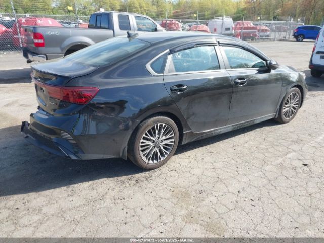 3KPF54AD3NE495460 KIA Forte Gt-line