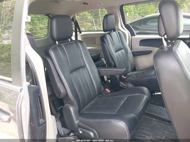 2C4RC1BG8FR538457 Chrysler Town & Country Touring