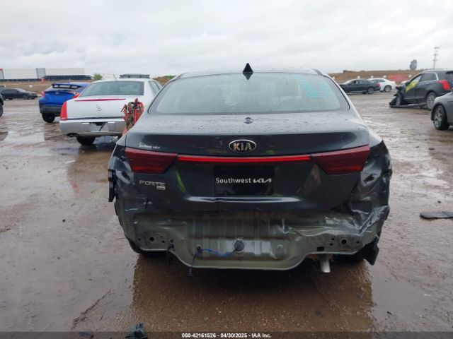 3KPF24AD4ME394810 KIA FORTE FE