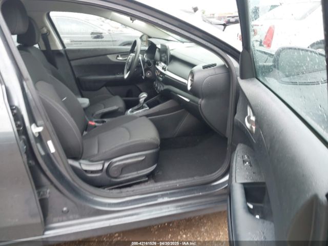 3KPF24AD4ME394810 KIA FORTE FE