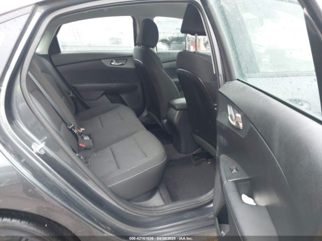 3KPF24AD4ME394810 KIA FORTE FE