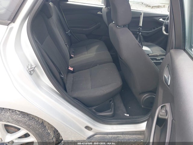 1FADP3K24FL307343 Ford FOCUS SE