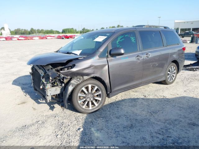 2018 TOYOTA SIENNA 5TDJZ3DC3JS190746 Photo 1
