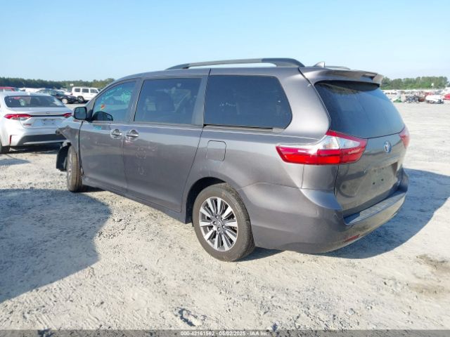 2018 TOYOTA SIENNA 5TDJZ3DC3JS190746 Photo 2