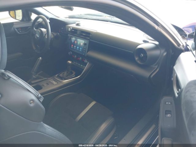 JF1ZNBF1XN8754610 Toyota Gr86 Premium